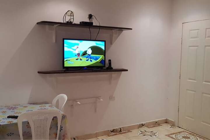 Room 4 of 6