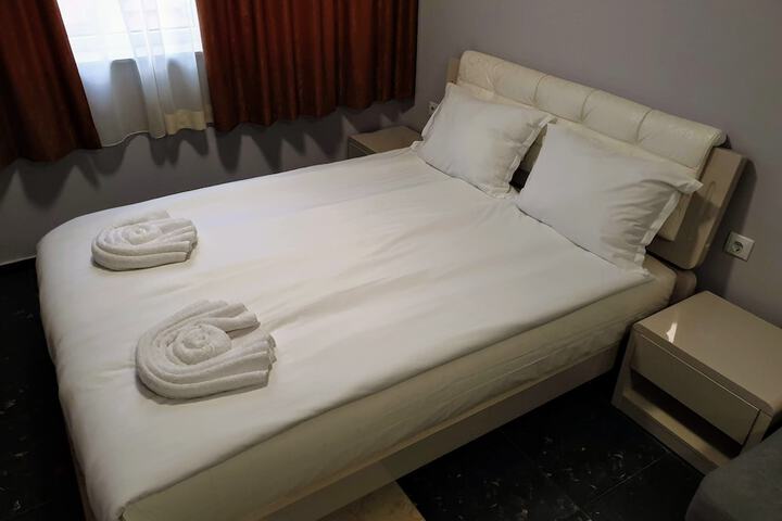 Room 18 of 68