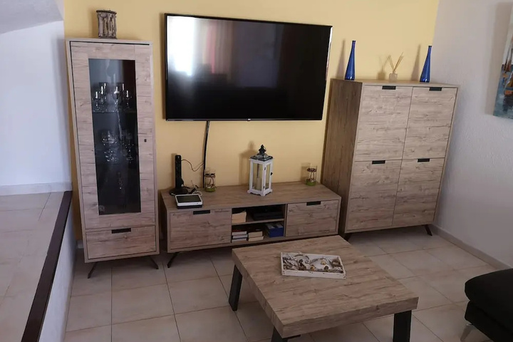 Room 3 of 20