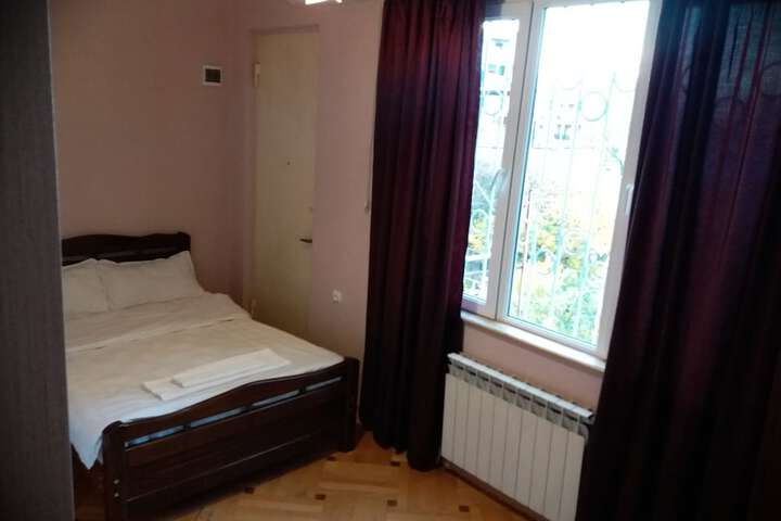 Room 7 of 38