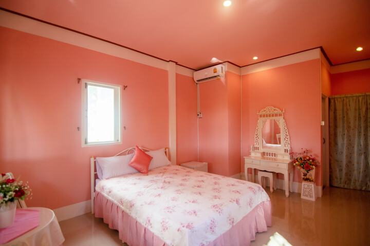 Room 7 of 30