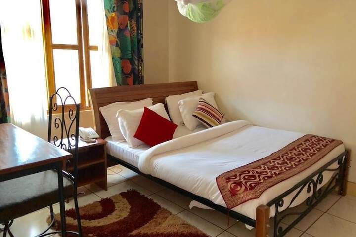 Room 5 of 48