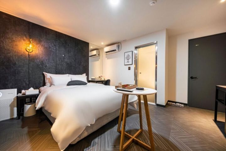 Room 55 of 82