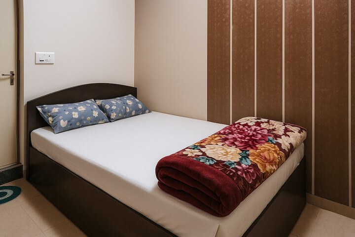 Room 8 of 32