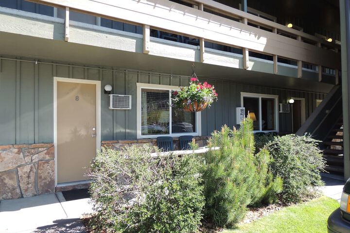 Hotel Entry