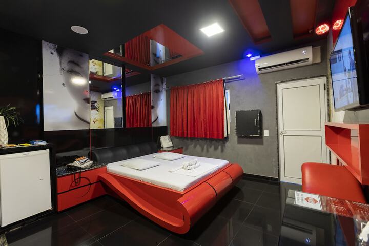 Room 85 of 114