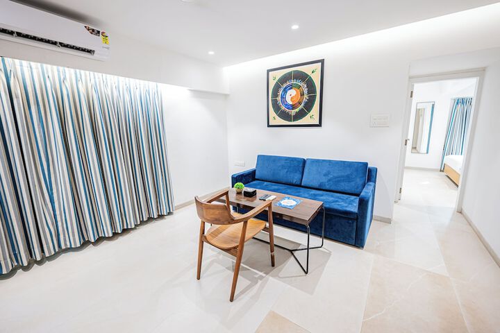 Room 33 of 63