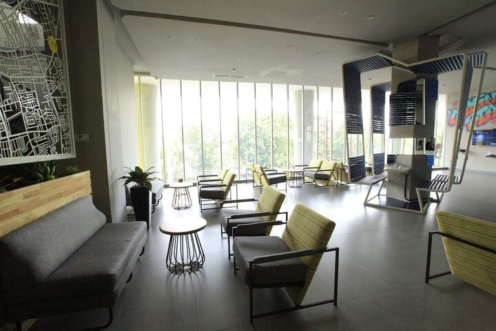 Hotel Interior 4 of 34