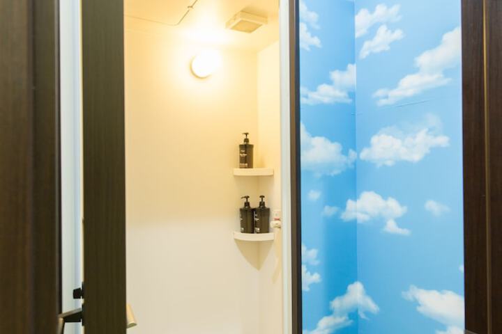 Clean Restrooms