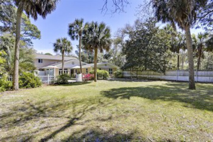 Property Grounds 37 of 57