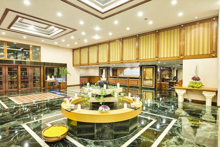 Hotel Lobby