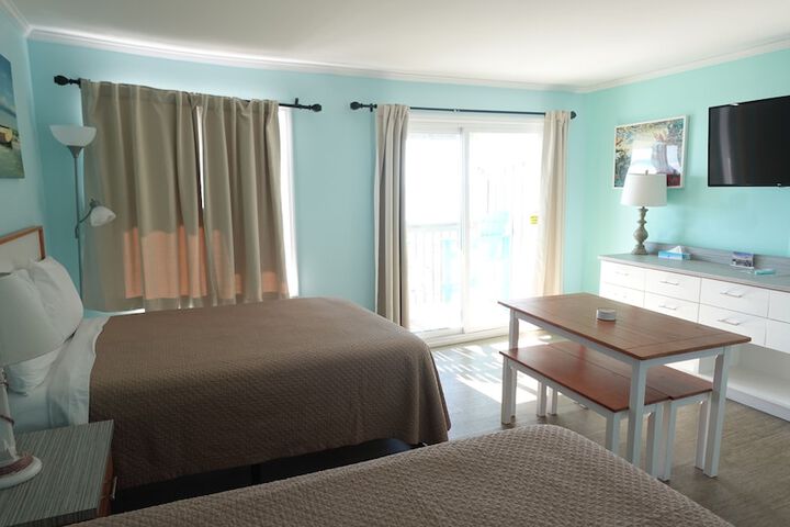 Room 48 of 282