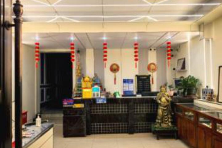 Lujiang Hotel (Qitai Branch)