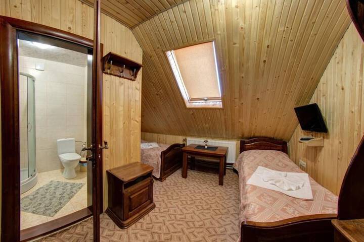 Room 14 of 48