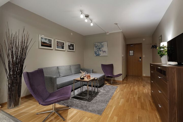Room 12 of 36