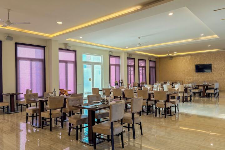 Dining 54 of 70