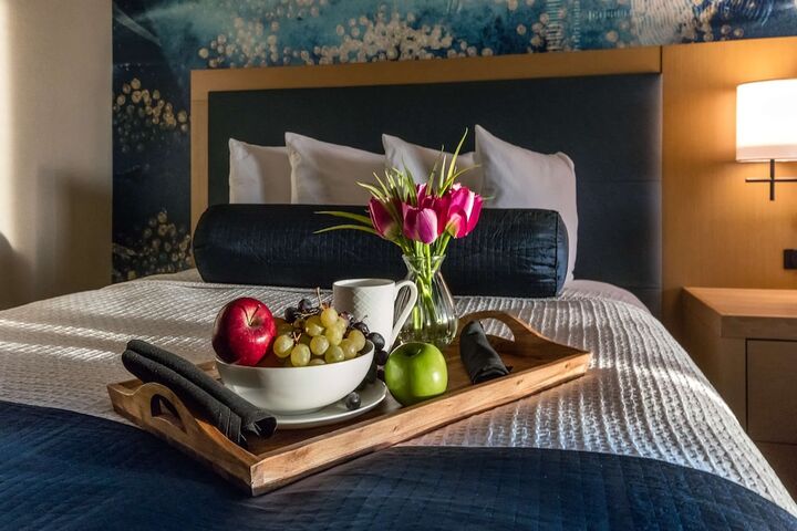 Best western plus marina gateway hotel