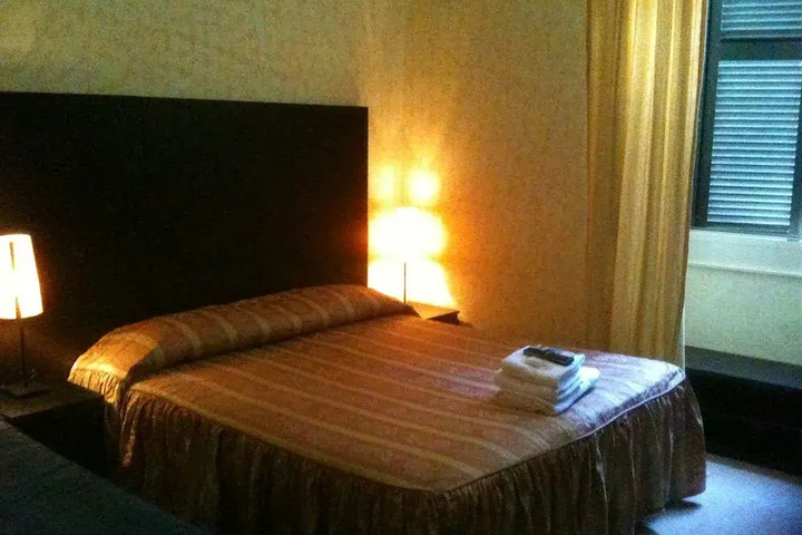 Room 3 of 14
