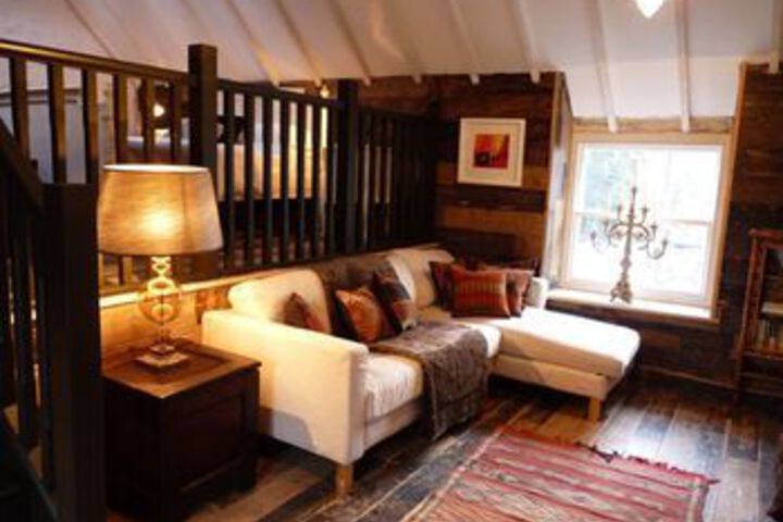 Room 10 of 13