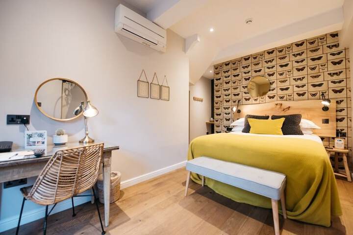 Room 4 of 41