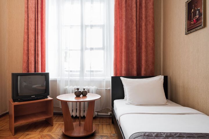 Room 26 of 48