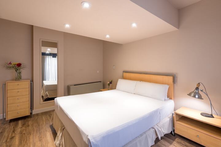 Room 8 of 71