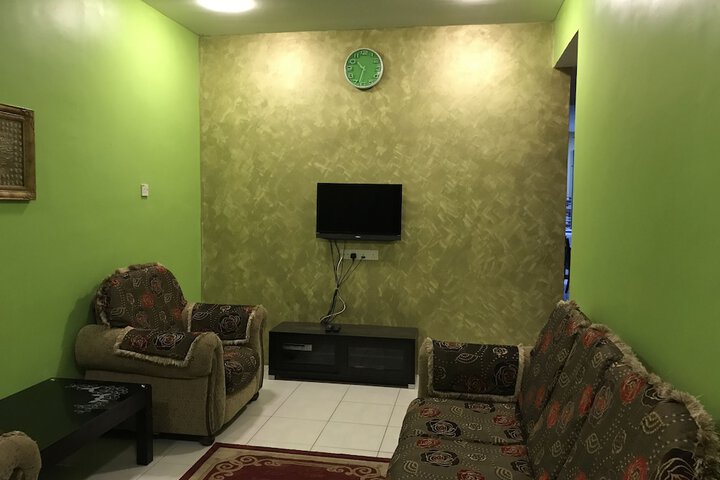 Room 21 of 37