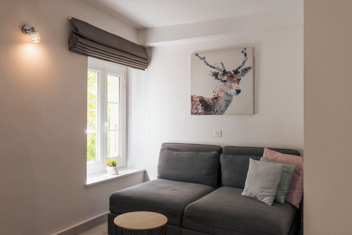 Room 15 of 34