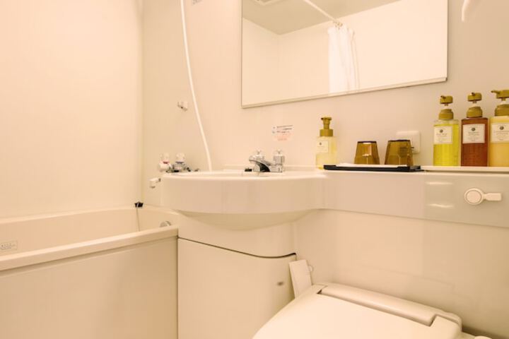 Room 15 of 34