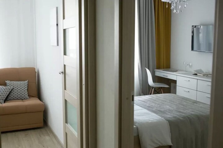Room 5 of 48