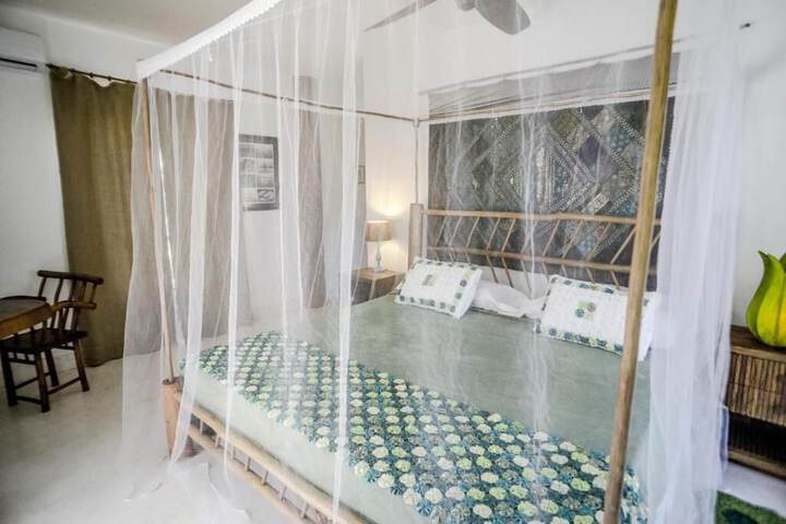 Room 5 of 62