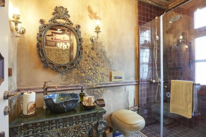 Room 65 of 171