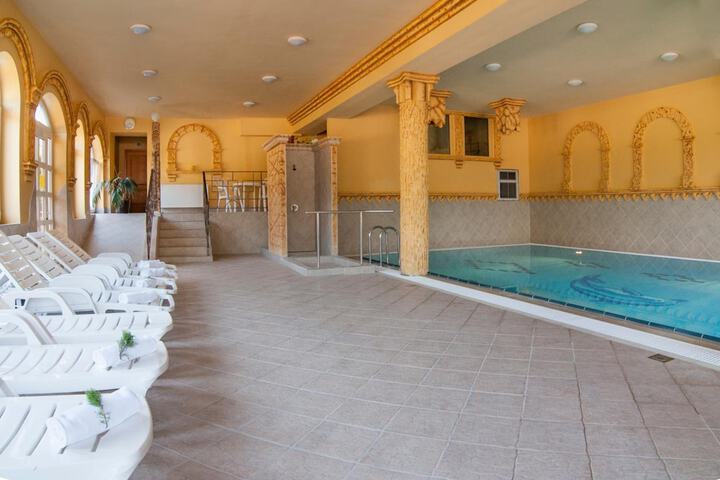Spa 21 of 42