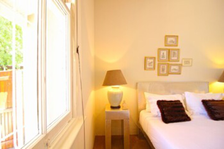 Room 10 of 19