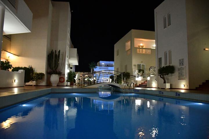 Pool 61 of 101