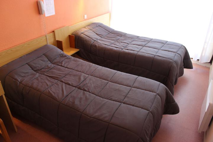 Room 12 of 51