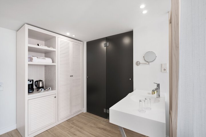 Room 25 of 67