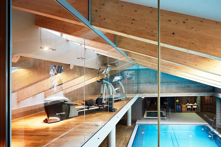 Pool 18 of 28