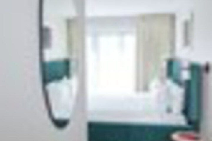 Room 20 of 129