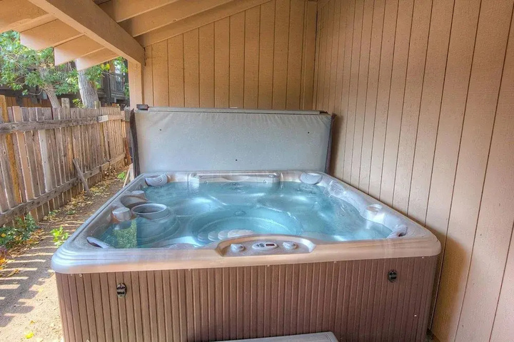 Pool 9 of 16