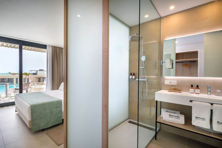 Room 21 of 82