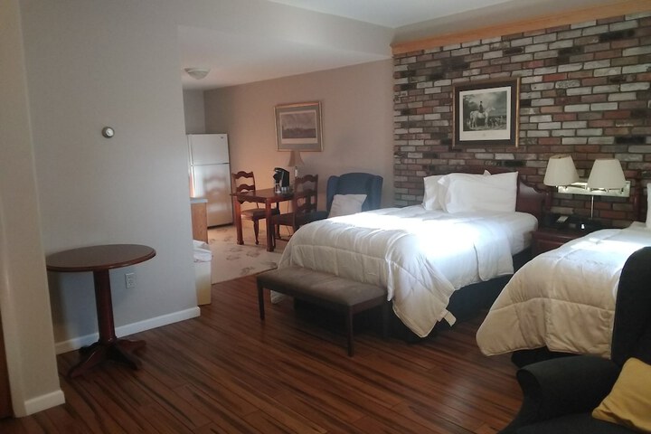 Room 4 of 89