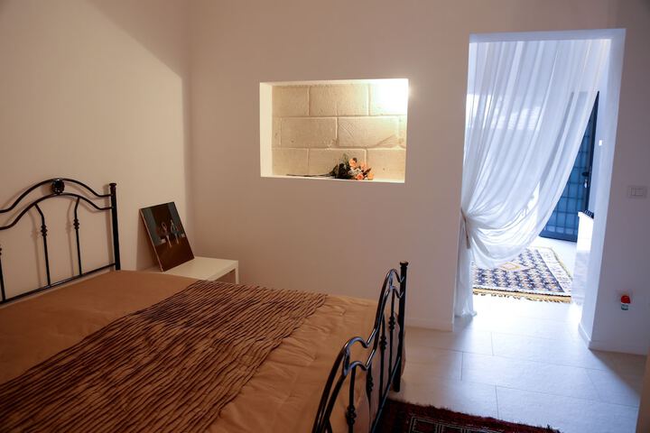 Room 15 of 35