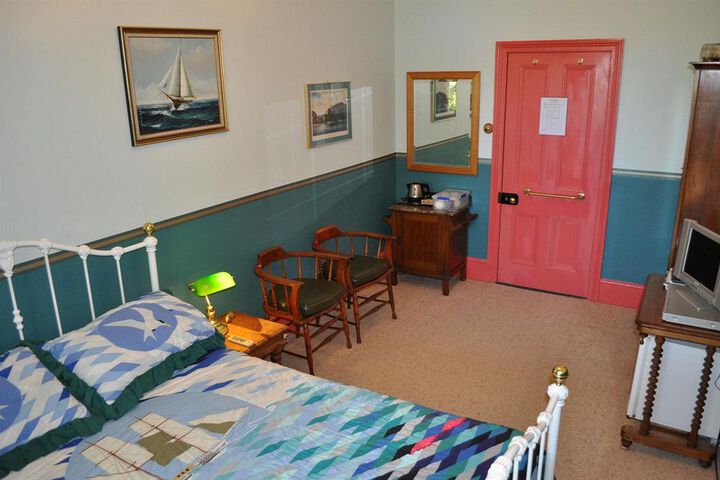 Room 15 of 24