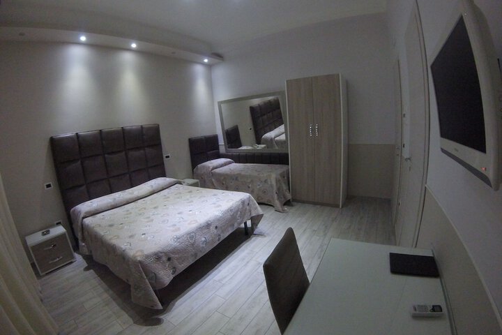 Room 4 of 39