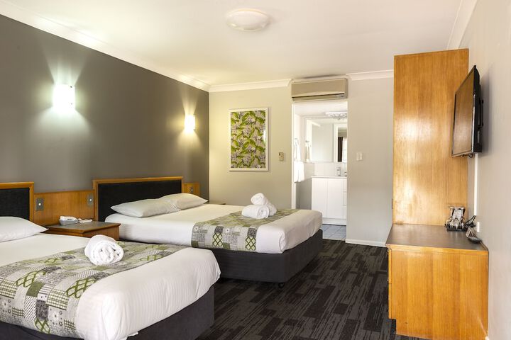 Room 25 of 85