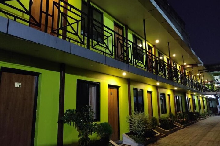 Terrace/Patio 9 of 33