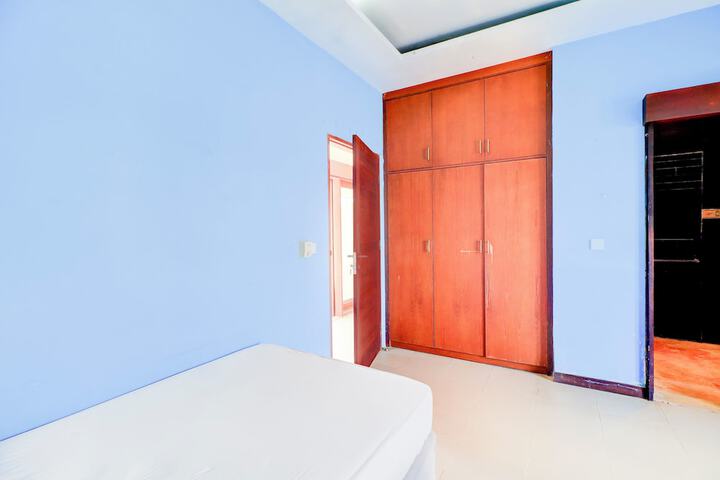 Room 30 of 46