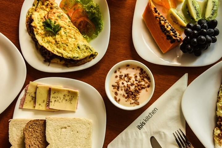 Breakfast/Coffee Service 46 of 62