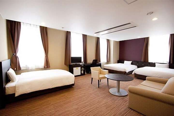 Room 5 of 35